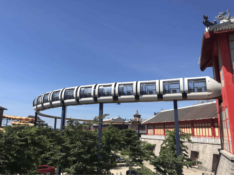 Ngắm nhìn Công viên Rồng từ góc nhìn trên cao độc đáo khi tham gia chơi Tàu Monorail